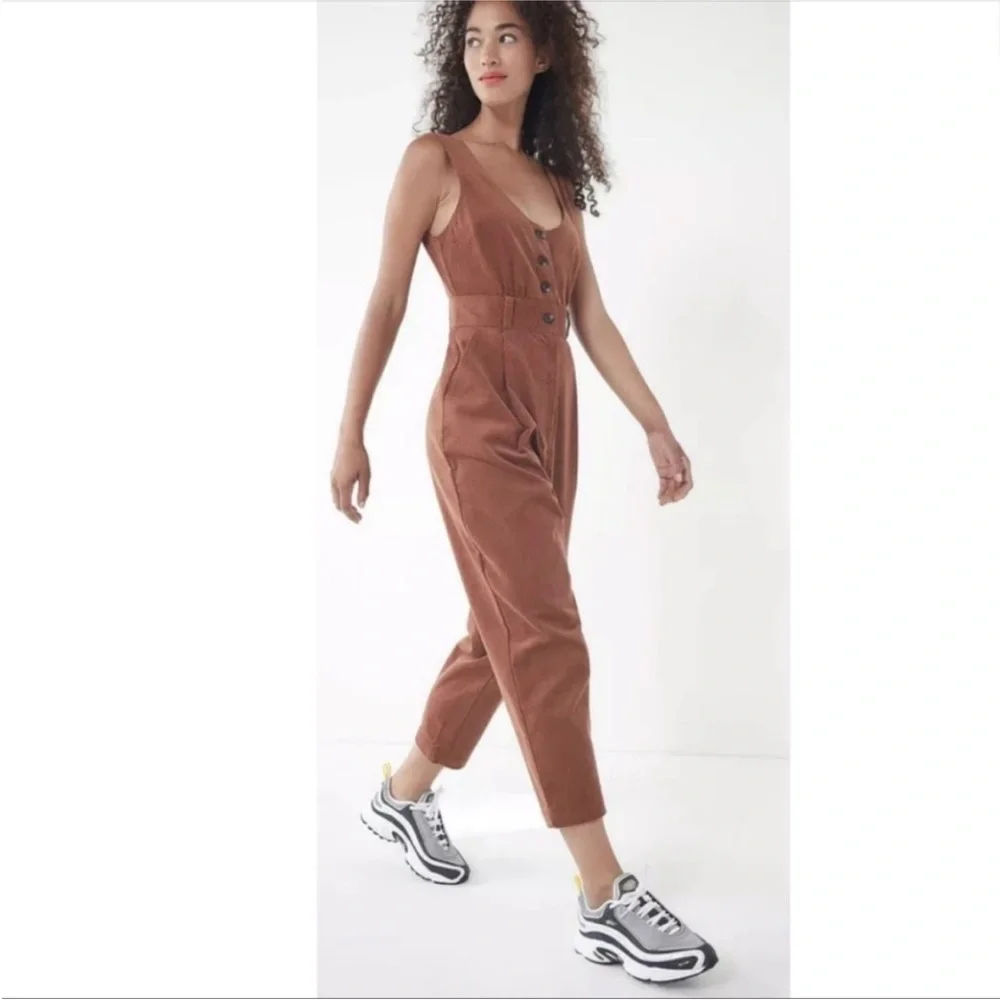 Urban Outfitters Gretel Button Down Corduroy Jumpsuit Size 4 - Picture 1 of 5